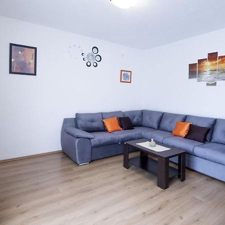 Apartment Jelcic Подстрана Екстер'єр фото