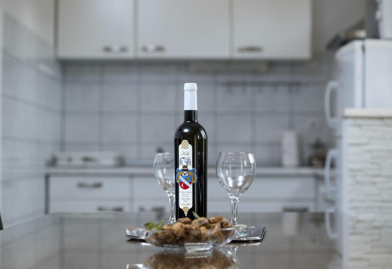 Apartment Jelcic Подстрана Екстер'єр фото