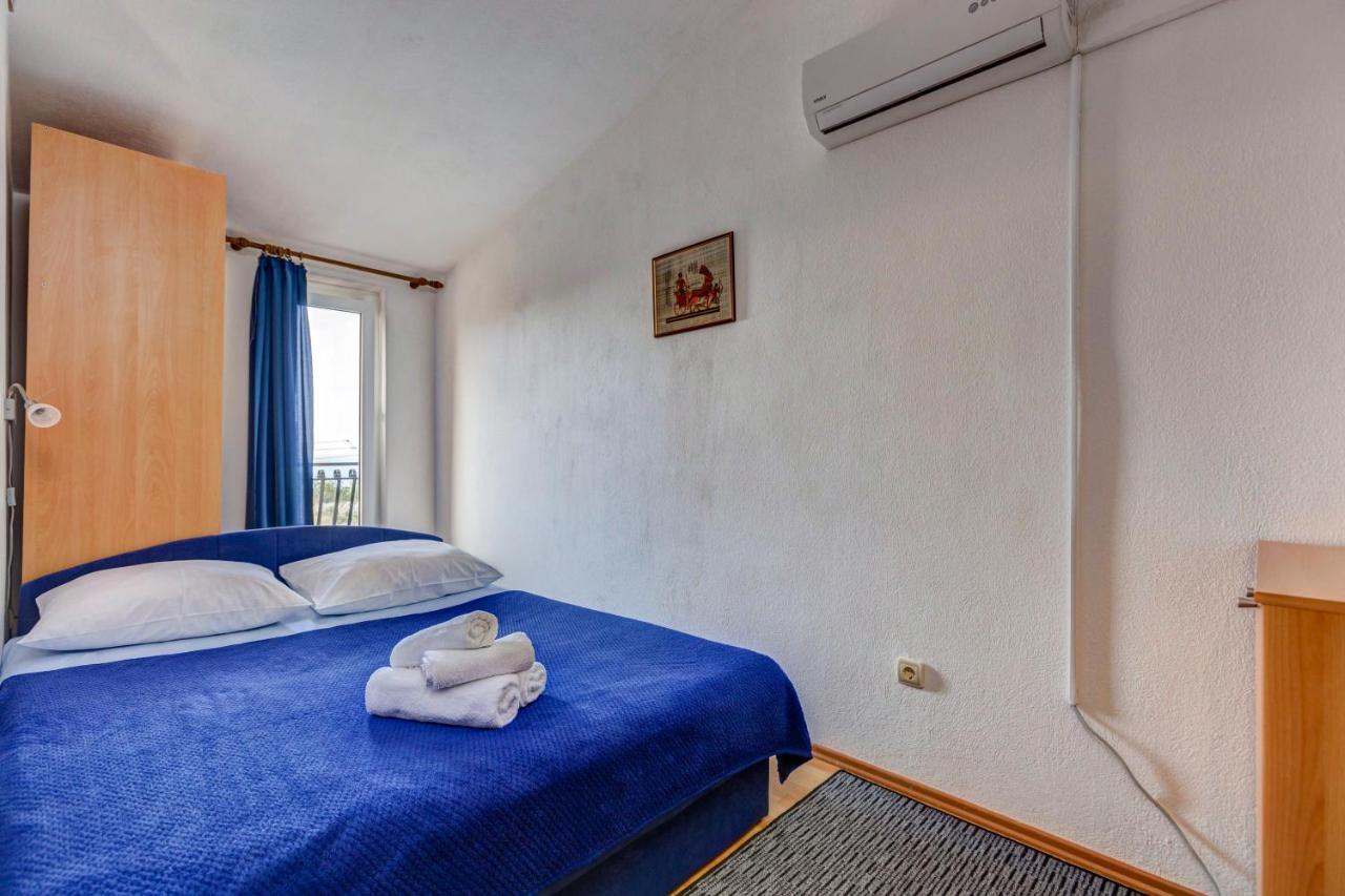 Apartment Jelcic Подстрана Екстер'єр фото
