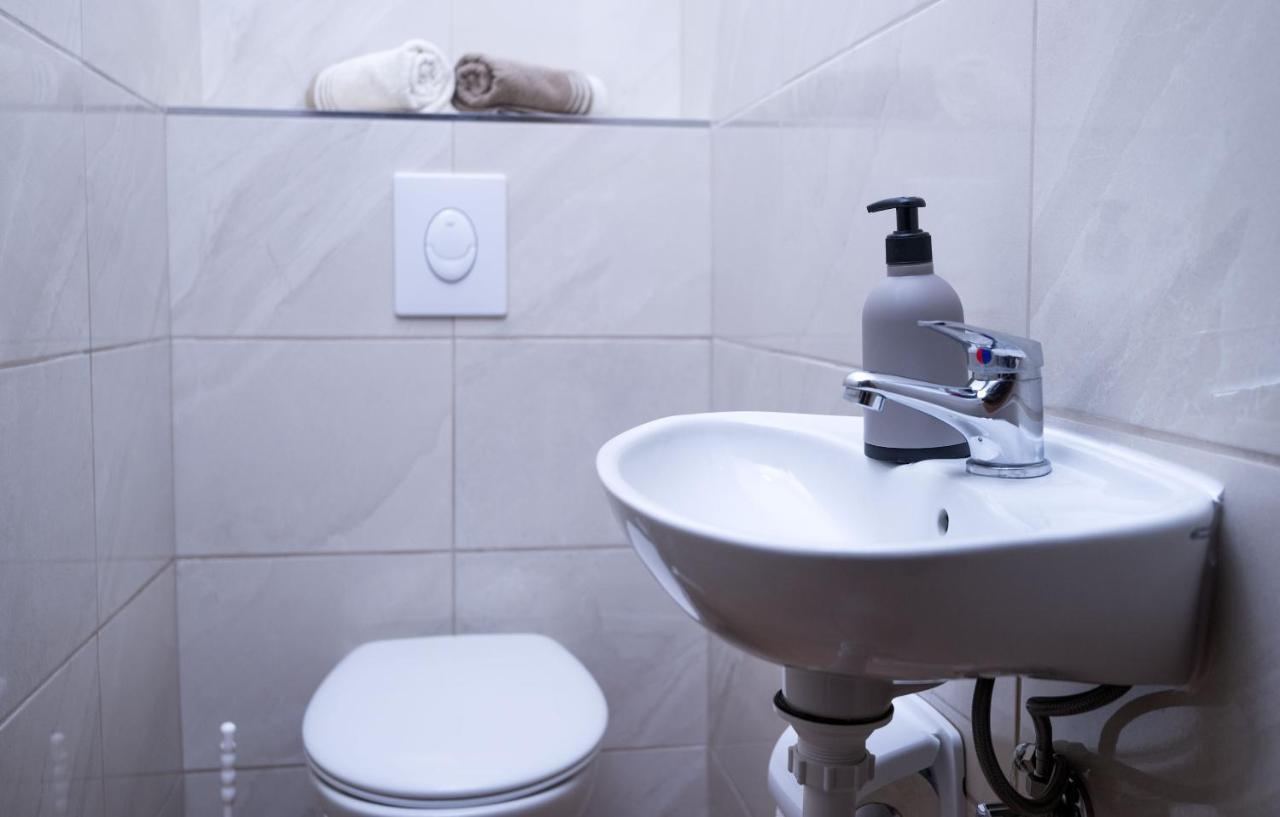 Apartment Jelcic Подстрана Екстер'єр фото