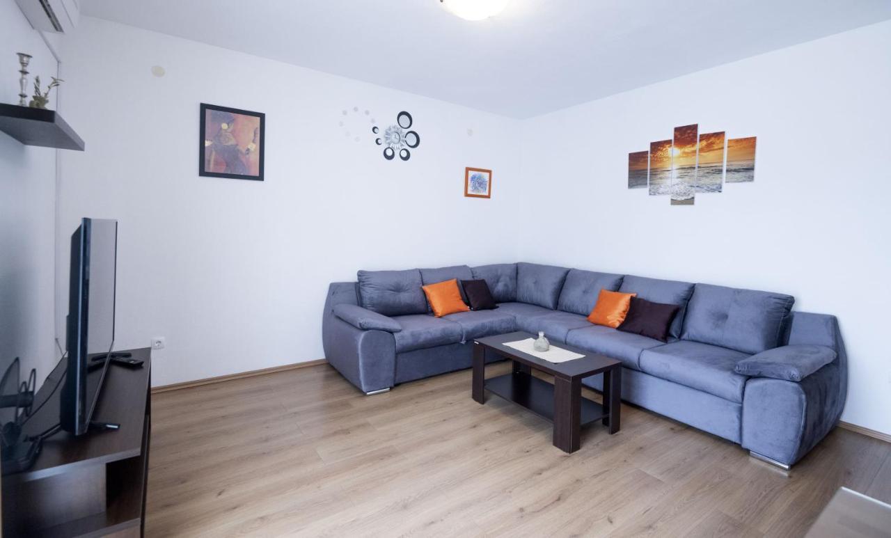 Apartment Jelcic Подстрана Екстер'єр фото